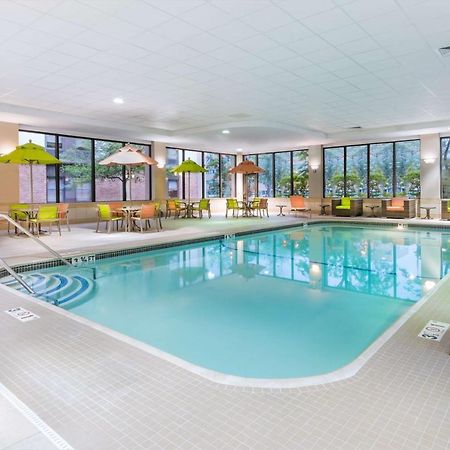 Hampton Inn Boston / Марлборо Экстерьер фото