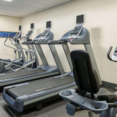 Hampton Inn Boston / Марлборо Экстерьер фото