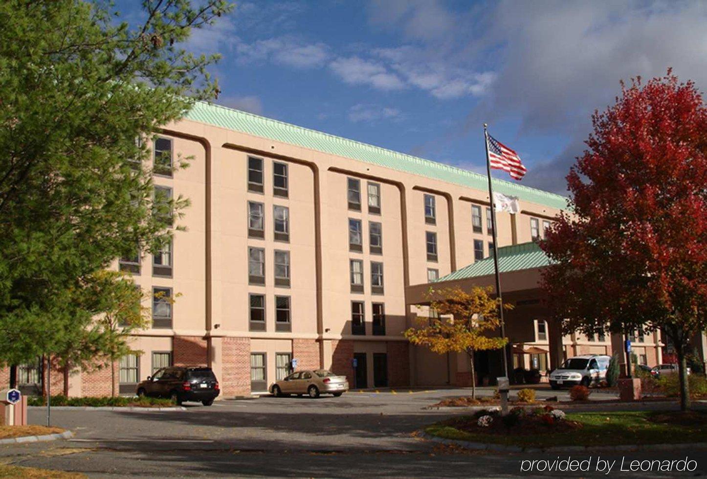 Hampton Inn Boston / Марлборо Экстерьер фото