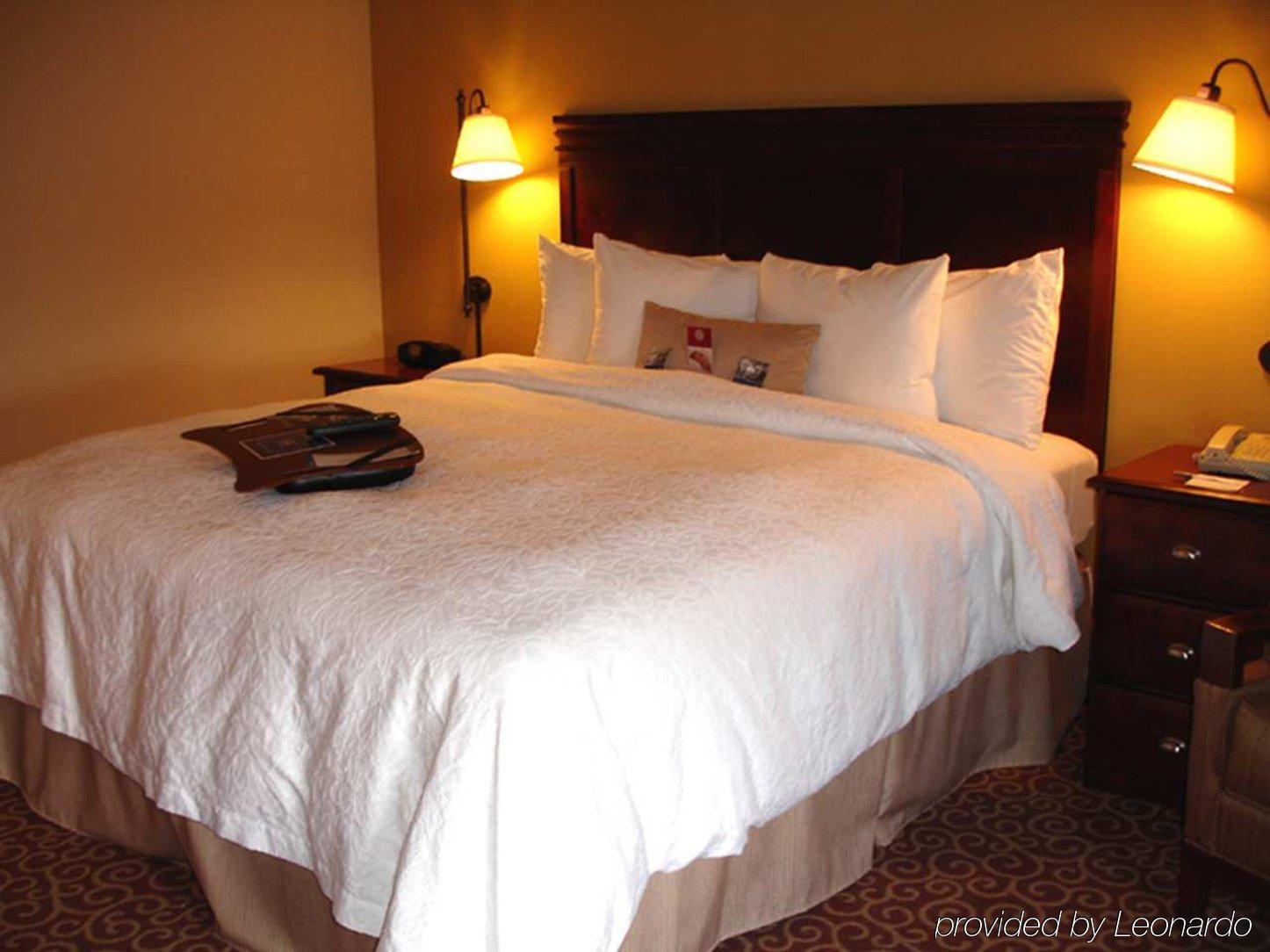 Hampton Inn Boston / Марлборо Номер фото