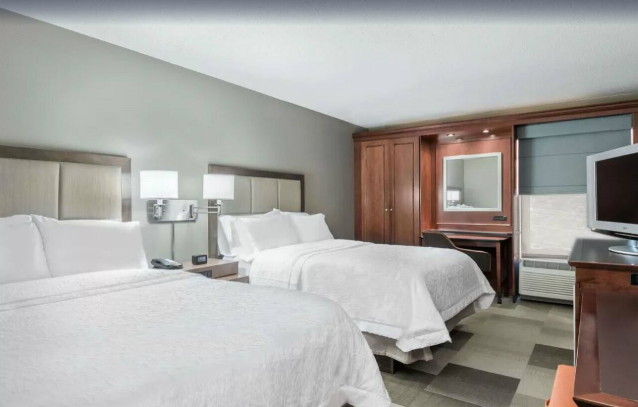 Hampton Inn Boston / Марлборо Экстерьер фото